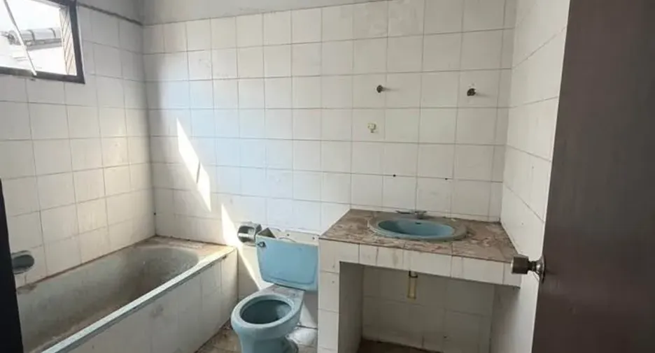 Casa en venta de 4 habitaciones en Phra Khanong, Bangkok