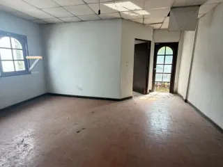 Casa en venta de 4 habitaciones en Phra Khanong, Bangkok