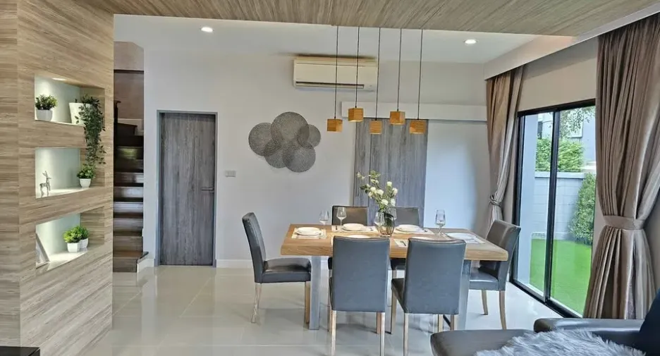 For rent 4 bedrooms house in Prawet, Bangkok