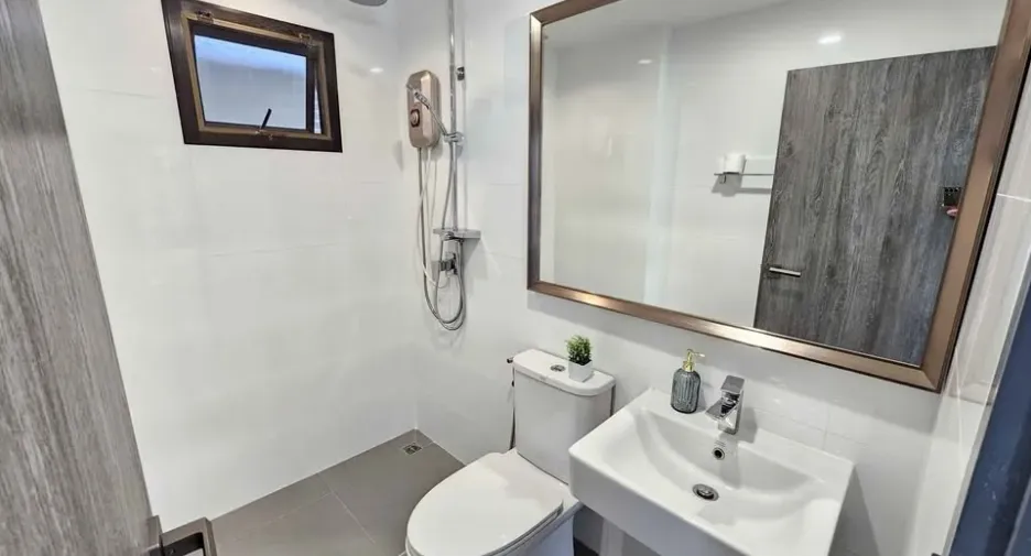 For rent 4 bedrooms house in Prawet, Bangkok