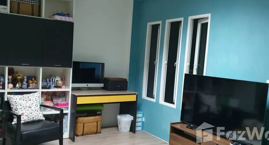 À vendre 5 chambres maison à Lat Phrao, Bangkok
