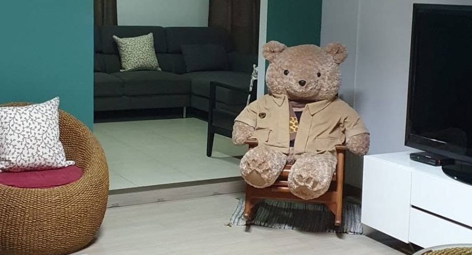 For sale 5 bedrooms house in Lat Phrao, Bangkok