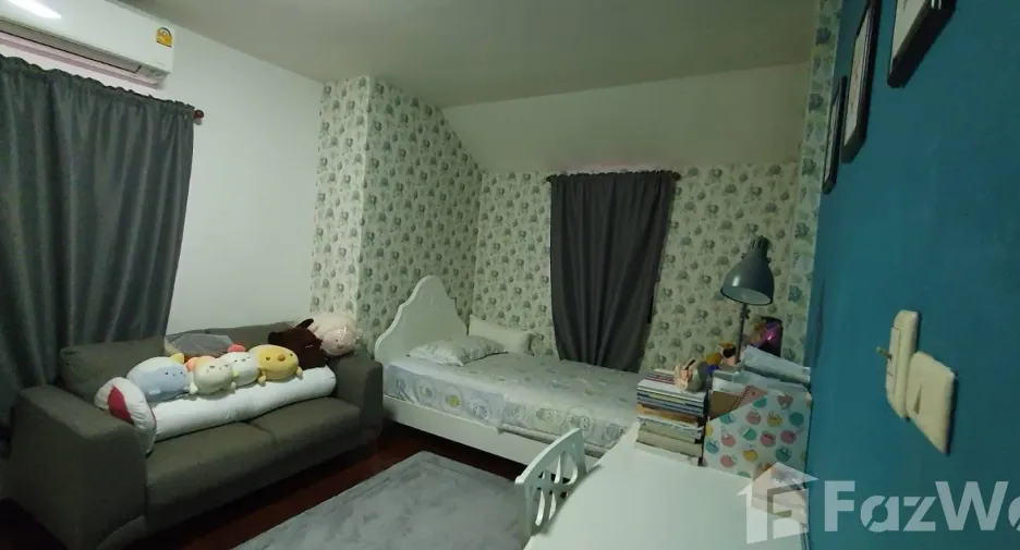 À vendre 5 chambres maison à Lat Phrao, Bangkok