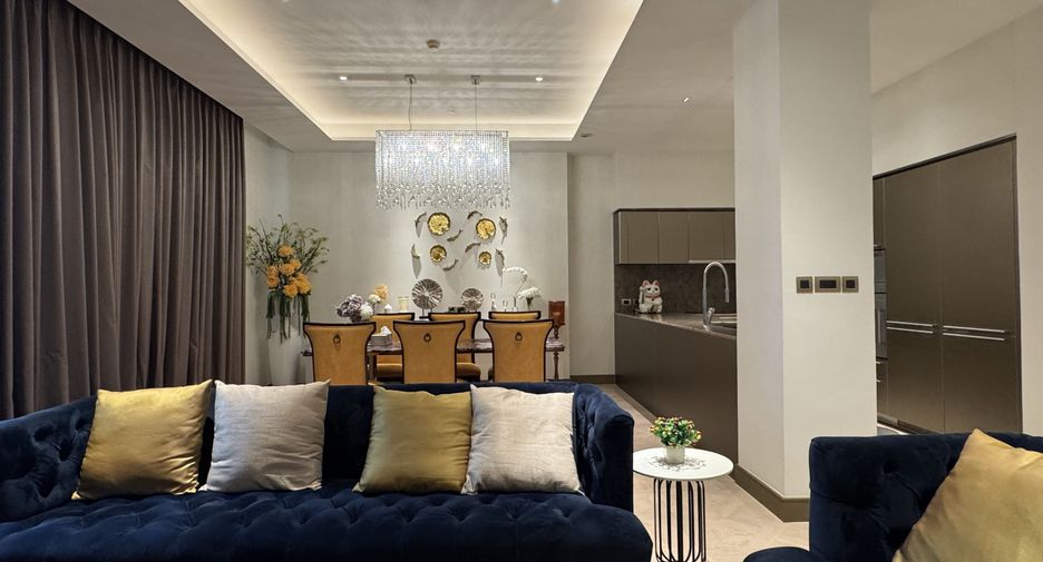 For sale 3 bedrooms condo in Khlong San, Bangkok