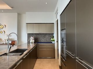 For sale 3 bedrooms condo in Khlong San, Bangkok