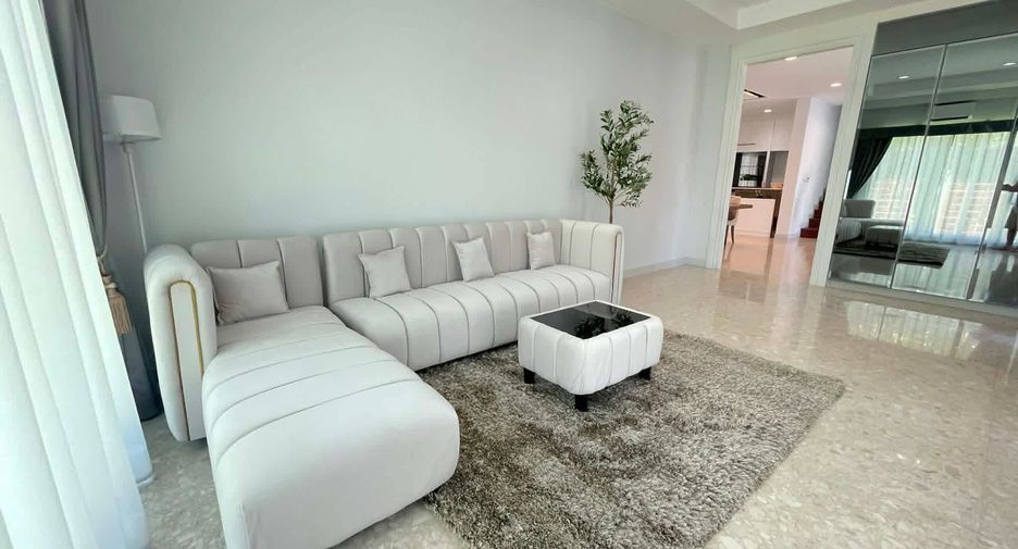 For rent 5 bedrooms house in Saphan Sung, Bangkok