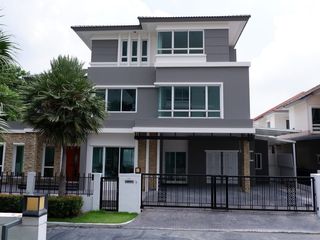 For rent 5 bedrooms house in Saphan Sung, Bangkok