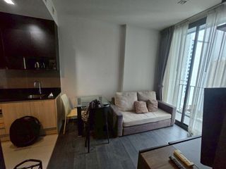 Condo en alquiler de 1 habitaciones en Khlong Toei, Bangkok