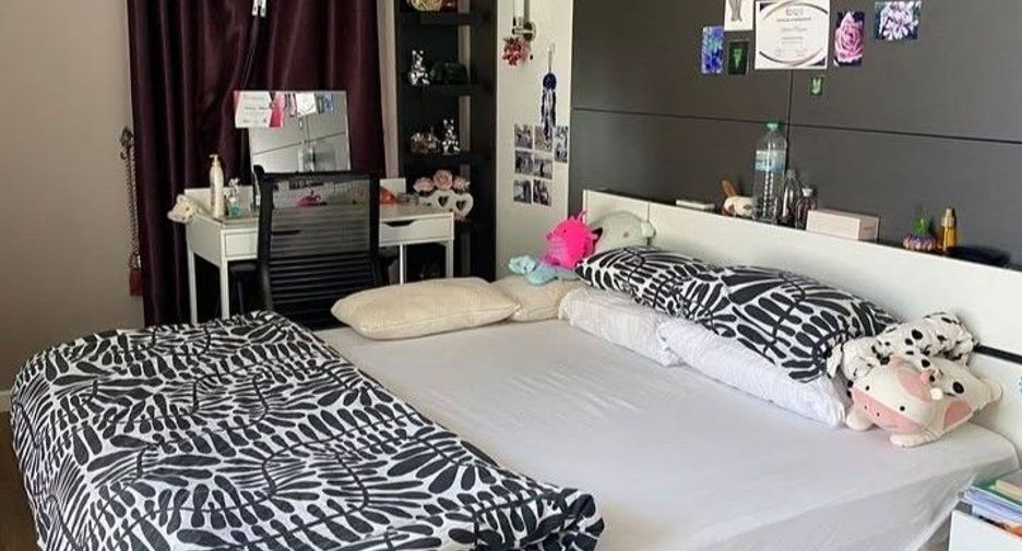 For rent 4 bedrooms house in Mueang Phuket, Phuket