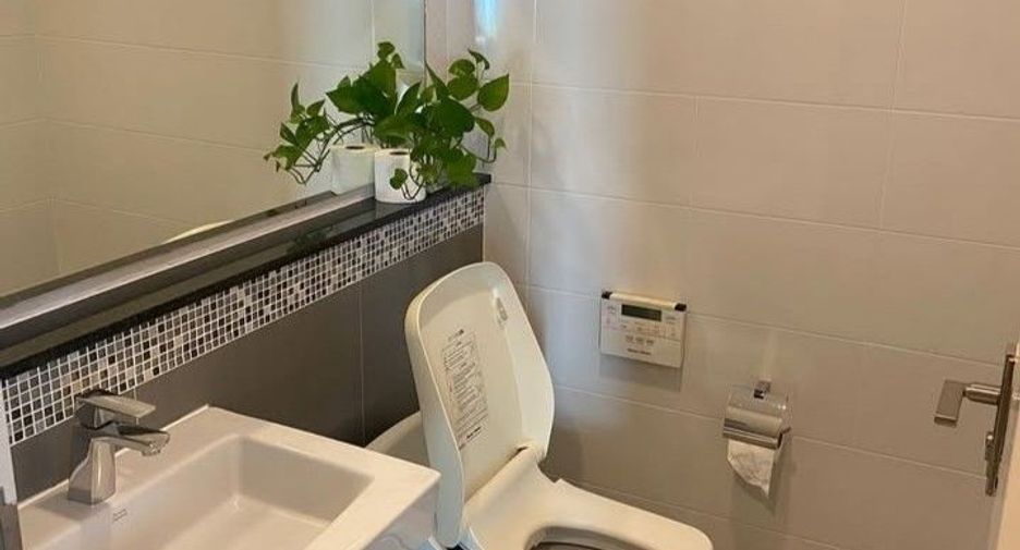 For rent 4 bedrooms house in Mueang Phuket, Phuket