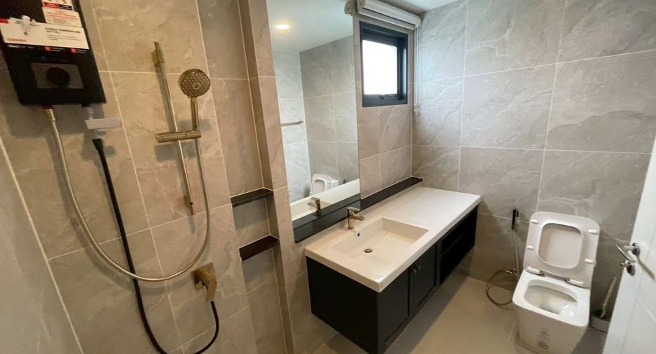 For rent 4 bedrooms house in Sai Mai, Bangkok