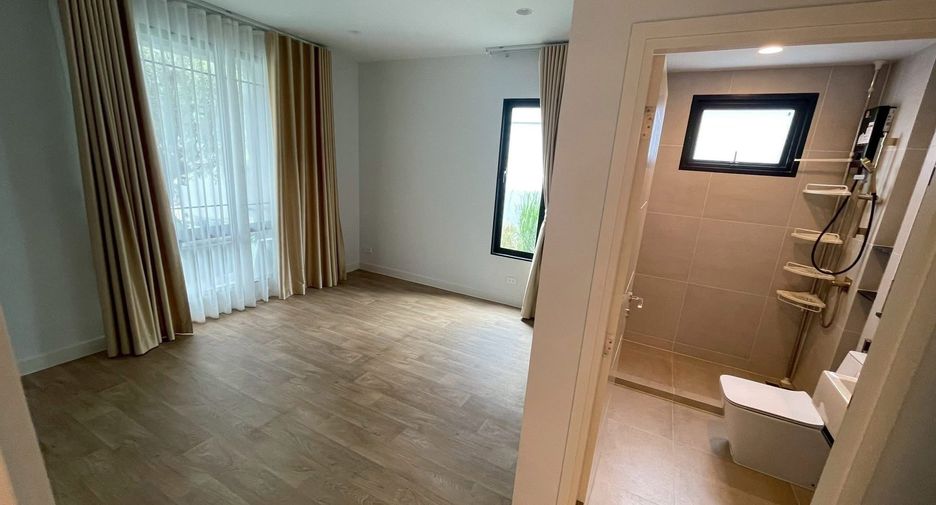 For rent 4 bedrooms house in Sai Mai, Bangkok