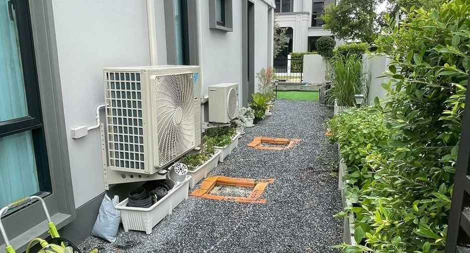 For rent 4 bedrooms house in Sai Mai, Bangkok
