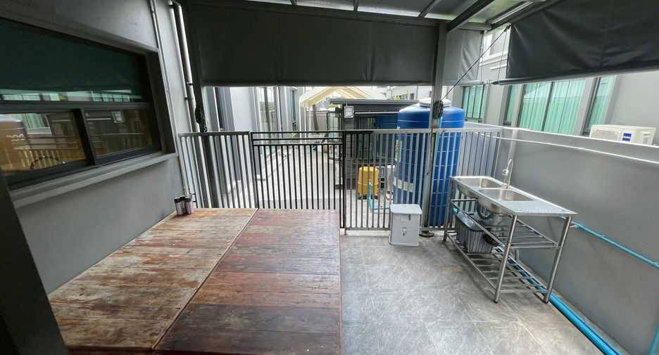 For rent 4 bedrooms house in Sai Mai, Bangkok