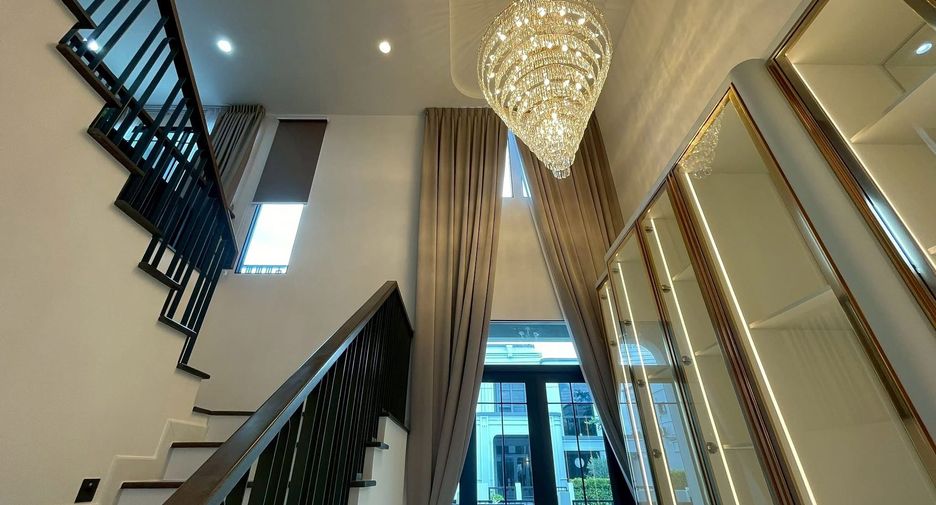 For rent 4 bedrooms house in Sai Mai, Bangkok