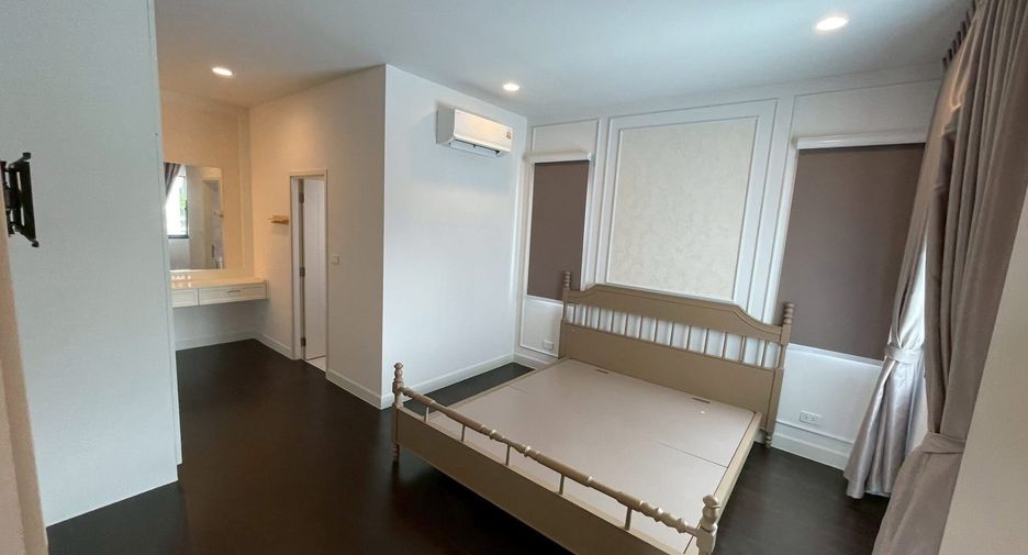 For rent 4 bedrooms house in Sai Mai, Bangkok