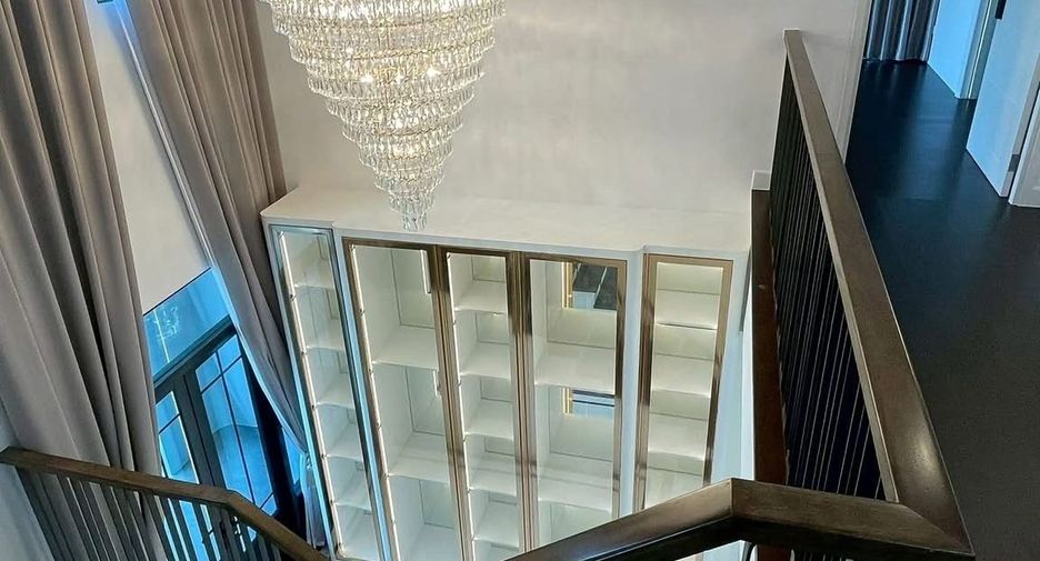 For rent 4 bedrooms house in Sai Mai, Bangkok