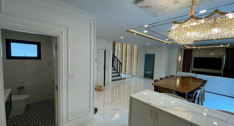 For rent 4 bedrooms house in Sai Mai, Bangkok