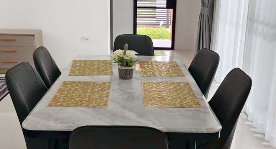 For rent 3 bedrooms house in Saraphi, Chiang Mai