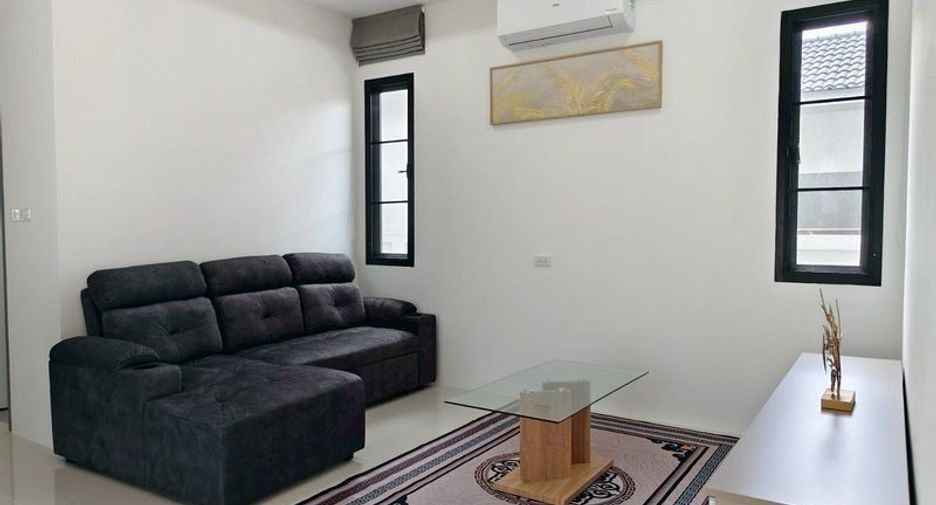 For rent 3 bedrooms house in Saraphi, Chiang Mai