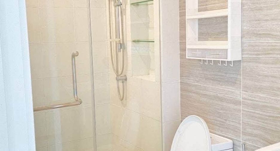 For rent 1 bed condo in Mueang Samut Prakan, Samut Prakan