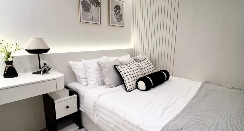 For sale 3 bedrooms condo in Yan Nawa, Bangkok