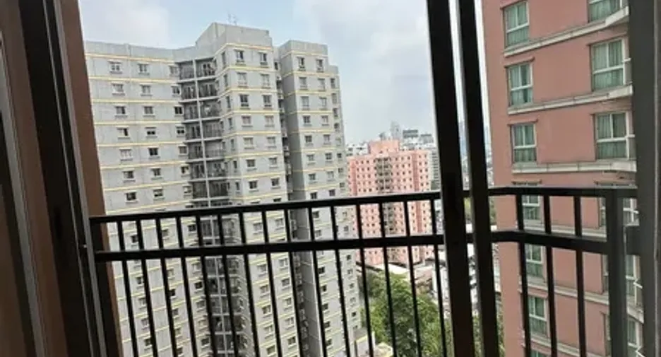 For rent and for sale 2 bedrooms condo in Yan Nawa, Bangkok