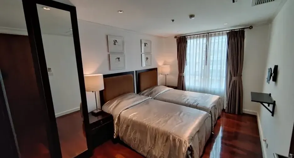 For rent 2 bedrooms condo in Watthana, Bangkok