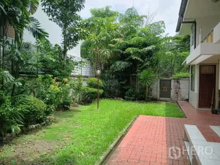 For sale 3 bedrooms house in Watthana, Bangkok