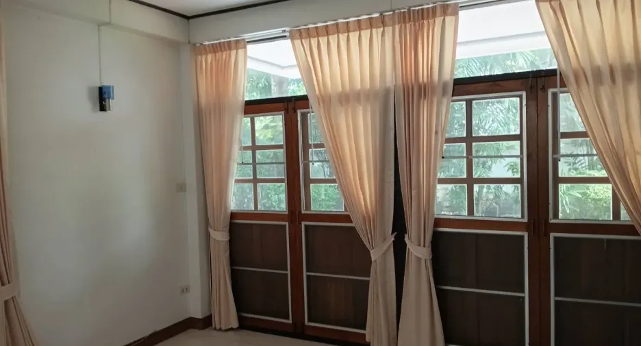 For sale 3 bedrooms house in Watthana, Bangkok