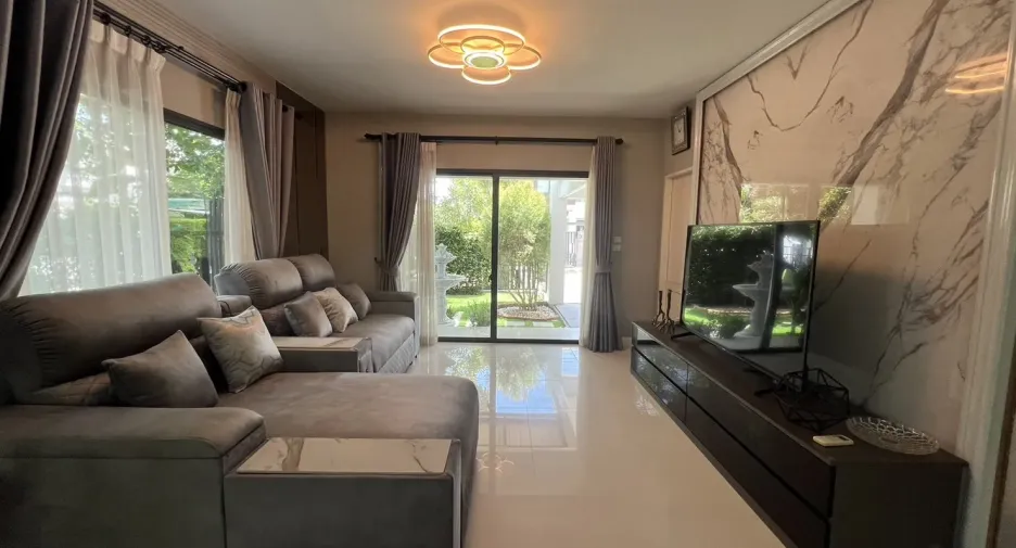 À louer 4 chambres maison à Bang Phli, Samut Prakan