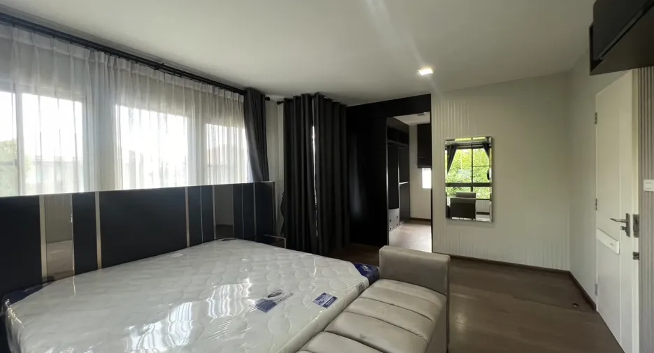 À louer 4 chambres maison à Bang Phli, Samut Prakan