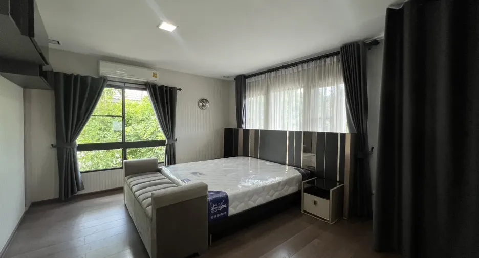 À louer 4 chambres maison à Bang Phli, Samut Prakan