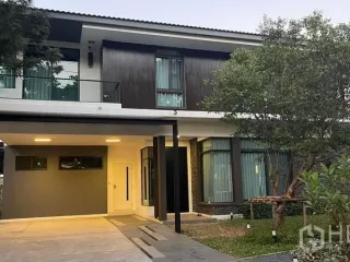 À louer 4 chambres maison à Bang Phli, Samut Prakan