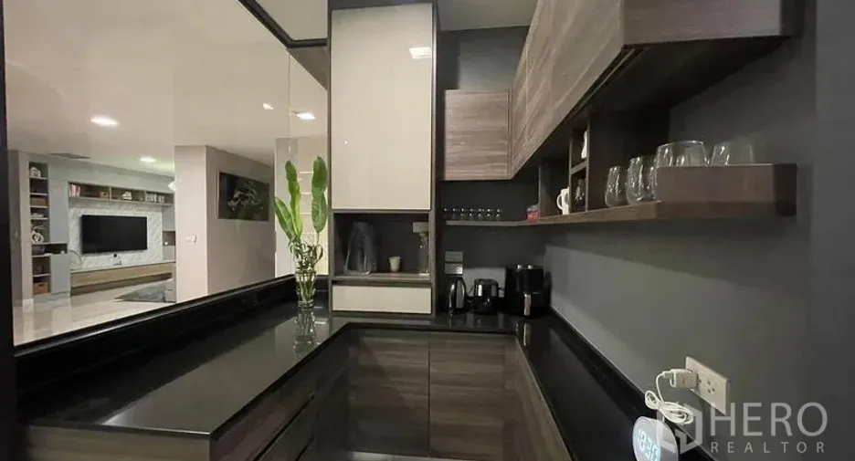 For rent 4 bedrooms house in Bang Phli, Samut Prakan