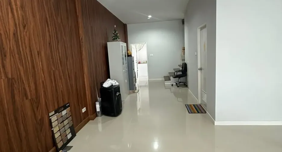 Büro zur Miete mit 6 Zimmer in Khlong Luang, Pathum Thani