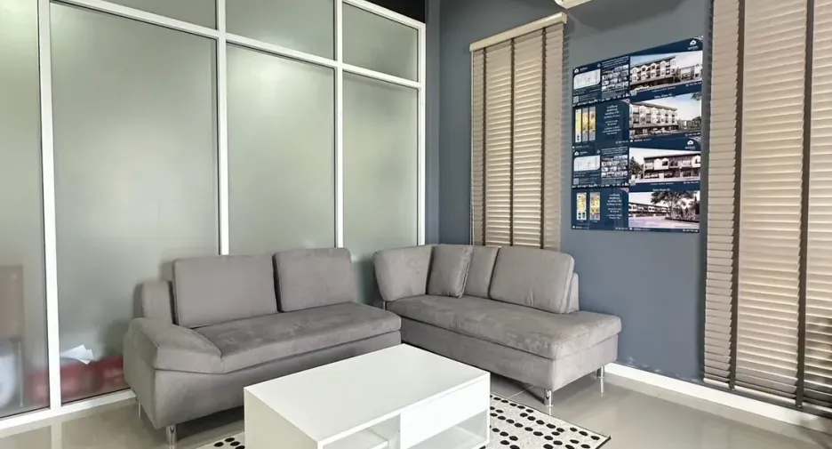 Büro zur Miete mit 6 Zimmer in Khlong Luang, Pathum Thani