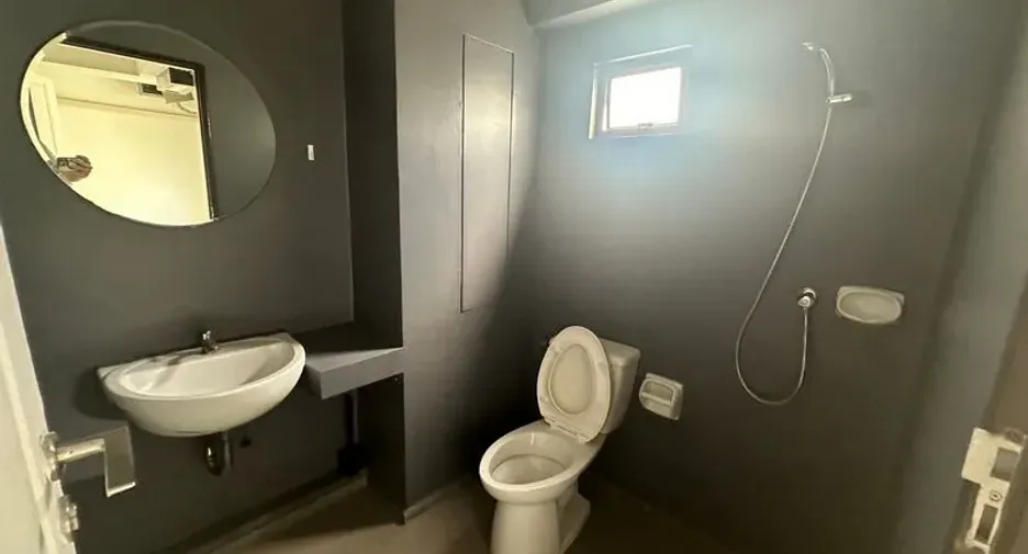 For rent 3 bedrooms office in Phra Khanong, Bangkok