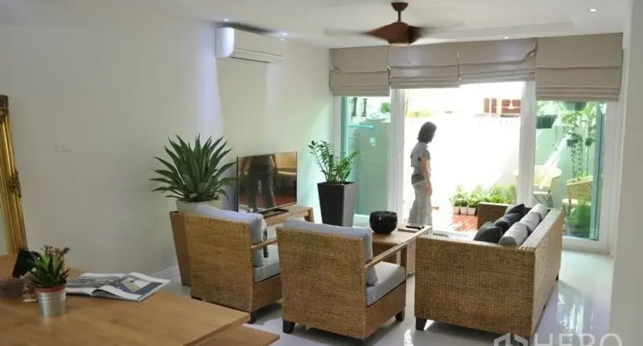 For rent and for sale 3 bedrooms townhouse in Watthana, Bangkok