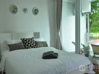 For rent and for sale 3 bedrooms townhouse in Watthana, Bangkok