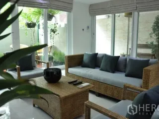 For rent and for sale 3 bedrooms townhouse in Watthana, Bangkok
