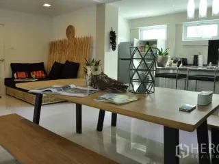 For rent and for sale 3 bedrooms townhouse in Watthana, Bangkok