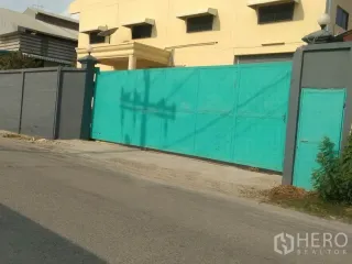 À louer entrepôt à Bang Phli, Samut Prakan