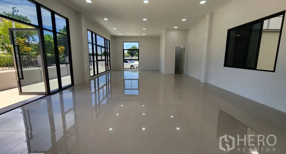 À louer et à vendre entrepôt à Bang Bo, Samut Prakan
