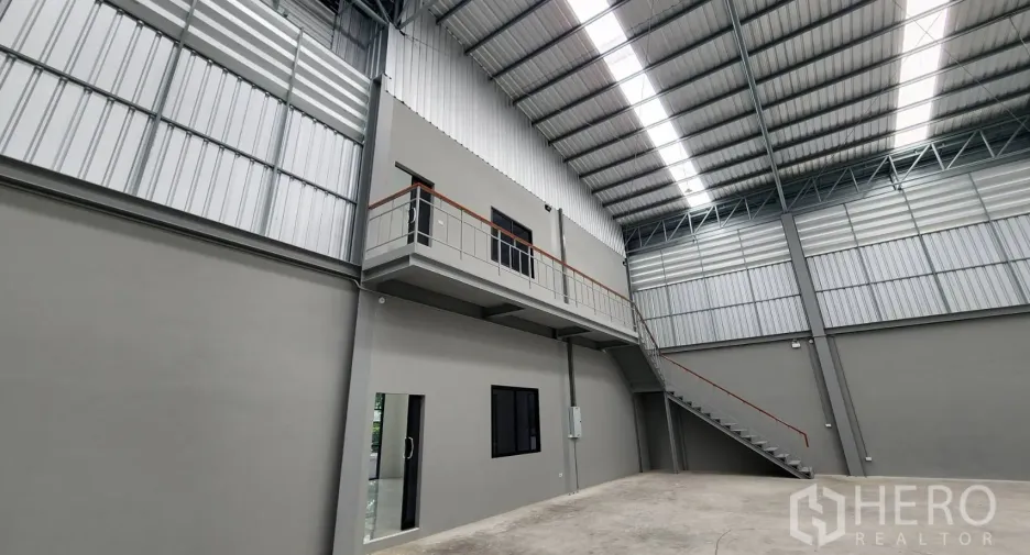À louer et à vendre entrepôt à Bang Bo, Samut Prakan