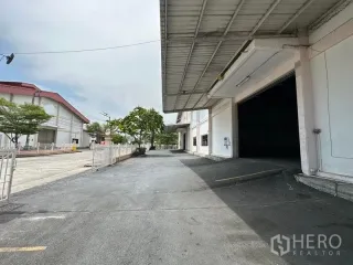 À louer entrepôt à Bang Sao Thong, Samut Prakan