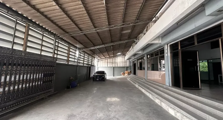 À louer entrepôt à Bang Phli, Samut Prakan
