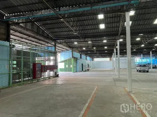 À louer entrepôt à Mueang Samut Prakan, Samut Prakan