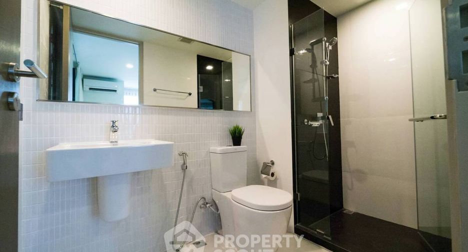 For sale 1 bed condo in Phra Khanong, Bangkok