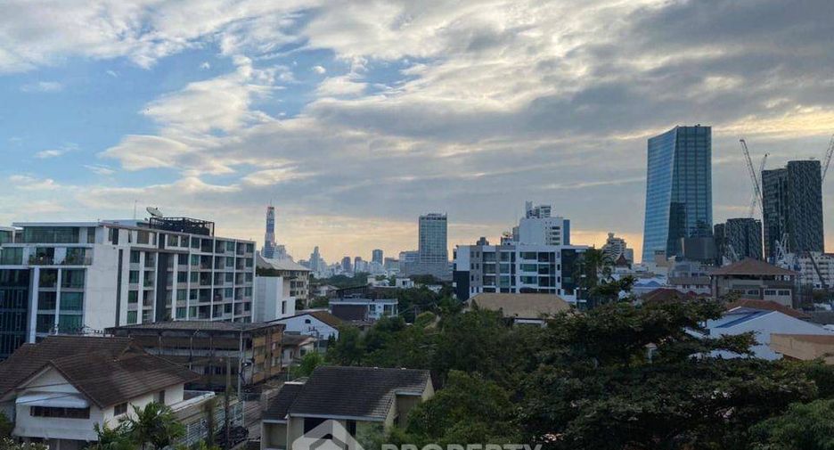 For sale 1 bed condo in Phaya Thai, Bangkok